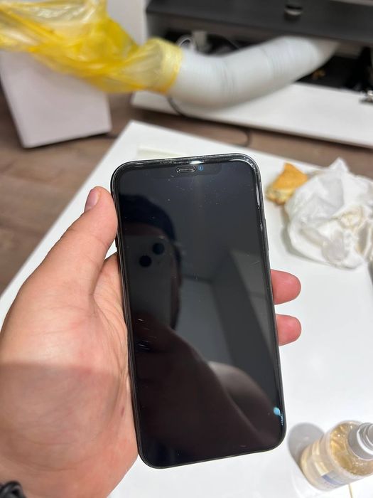 Iphone 11.  128GB. С коробкой 100% АКБ
