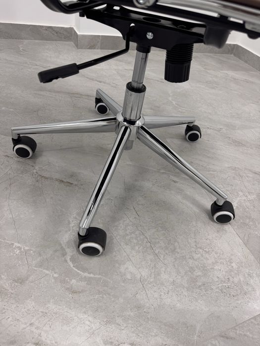 Новый кресла не исползовалис