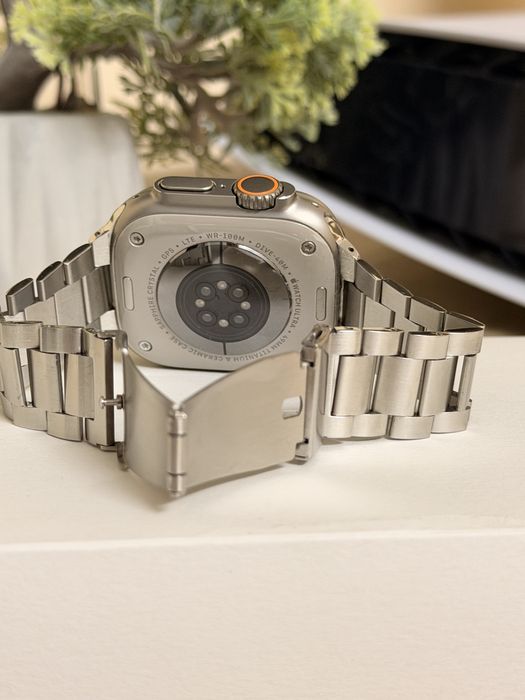 Aplle watch ultra Titanium