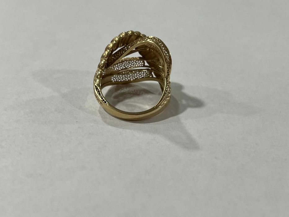 Златен пръстен 3.7гр.