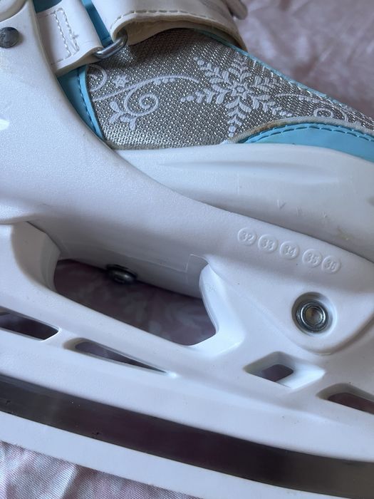Patine de gheață damă alb-turcoaz – purtate o singură dată