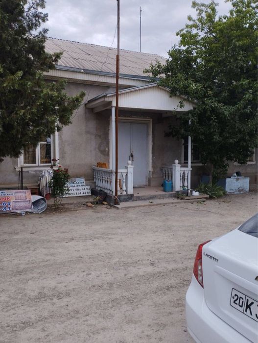 Sirdaryo Shahar Avto stansiyada Turar joy Sotiladi