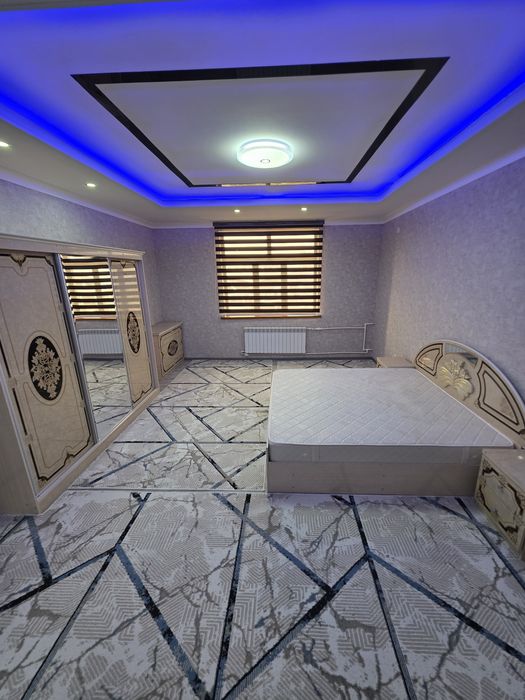 Yangi bozor oldida 3 xona