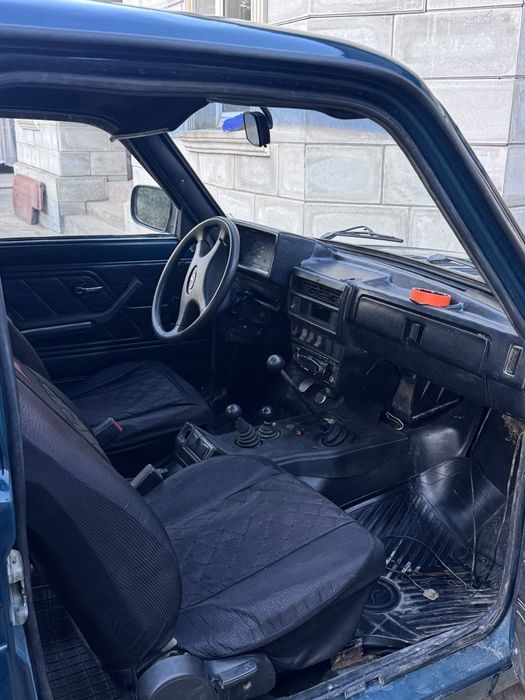 Автомобиль Нива 21213