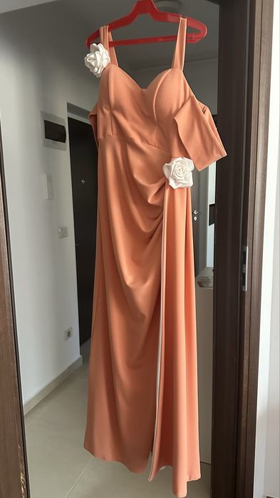 Vand rochie ocazie