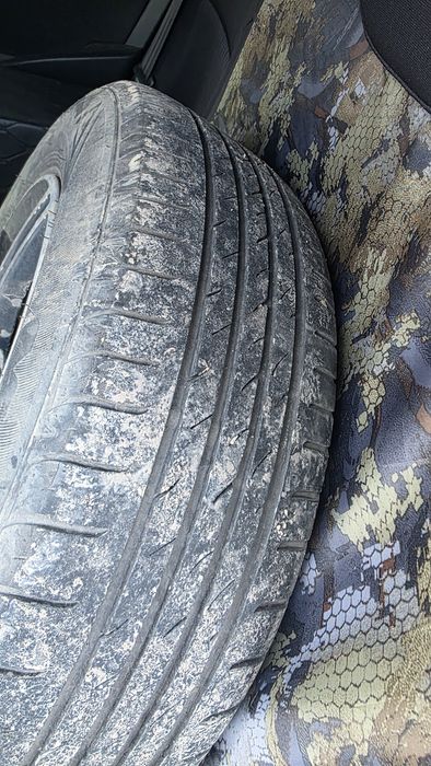 Продам диски с летней резиной.