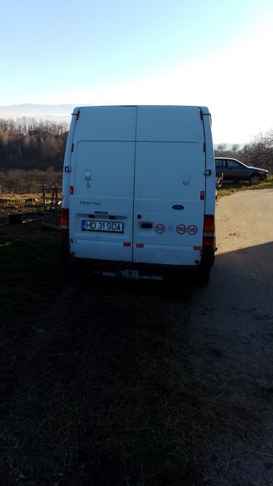 Vând Ford transit 2,4D