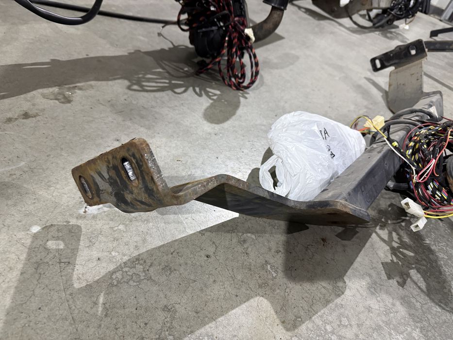 ОТЛИЧЕН Теглич С Букса, Окабеляване И Модул за *KIA CEED/PRO CEED/CEED SW 2006г-2012г* И за *VW TIGUAN 2007г-2016г / AUDI Q3 2011г-2018г*