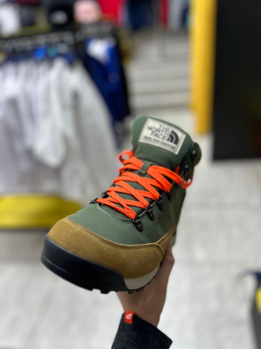 Кроссовки ботинки the north face