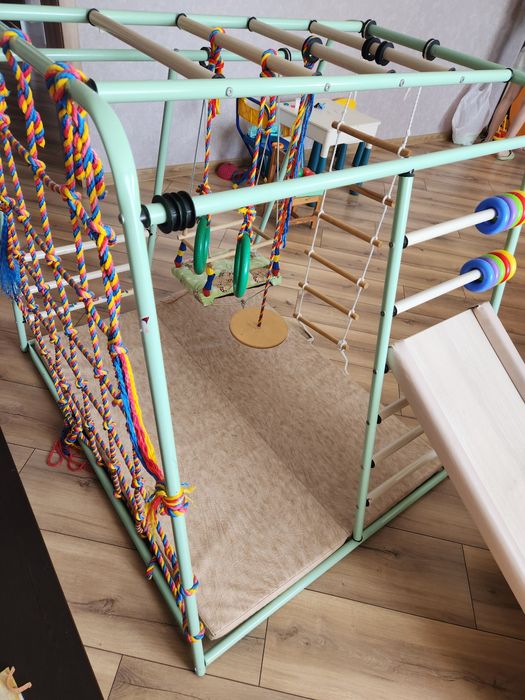 Спортивно- игровой детский комплекс