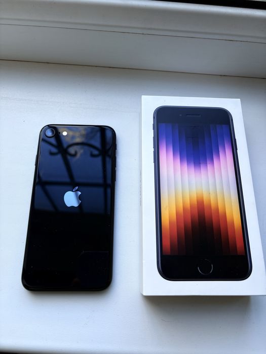 Продам Iphone SE 3  256 gb Midnight