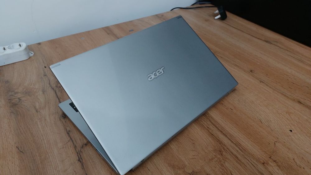 ACER ASPIRE 5 sotiladi