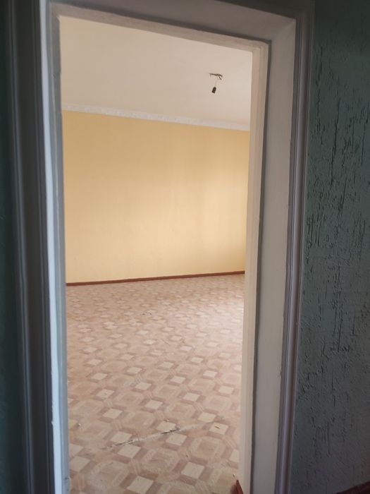 Praspekt ko'cha turon bankni yonida 9 etajkali dom 3 etajda remonti or