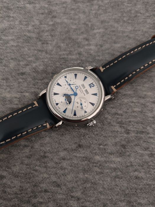 Ceas automatic deosebit