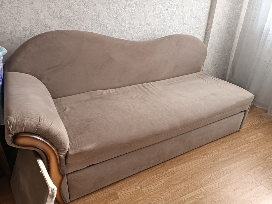 Продам диван в отличном состоянии