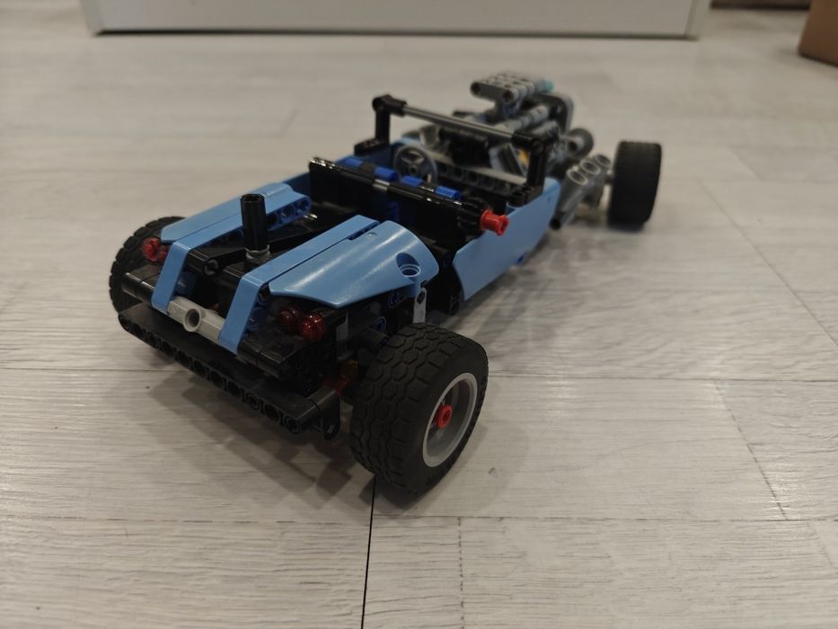 Vând mașini Lego