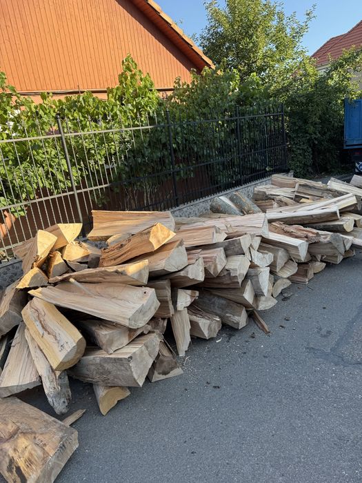 Vindem lemne de foc calitate superioară [Fag,Gorun,Carpen,Cer]