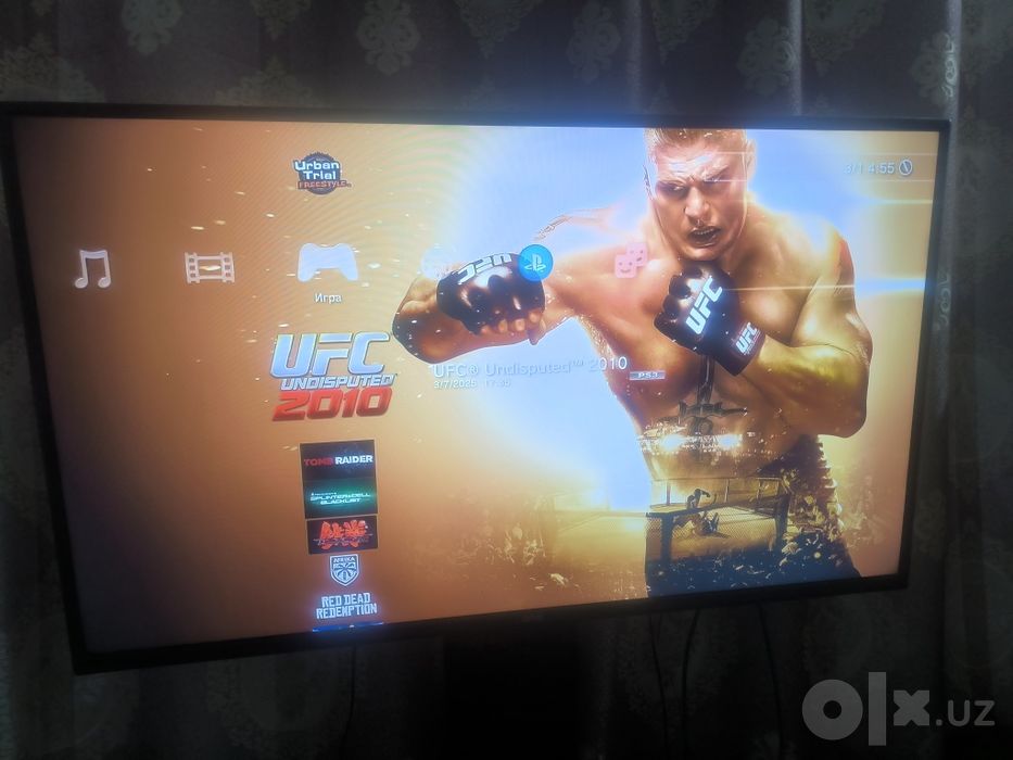 PS3 super slim holati tiniq o'yinlar yozilgan 2 djostik bor