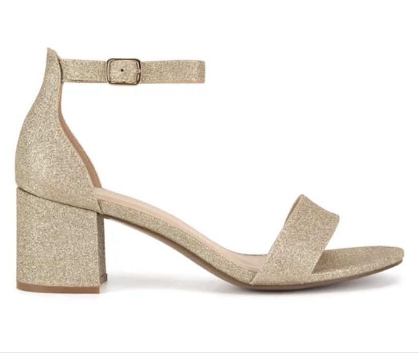 Официални сандали в златист цвят