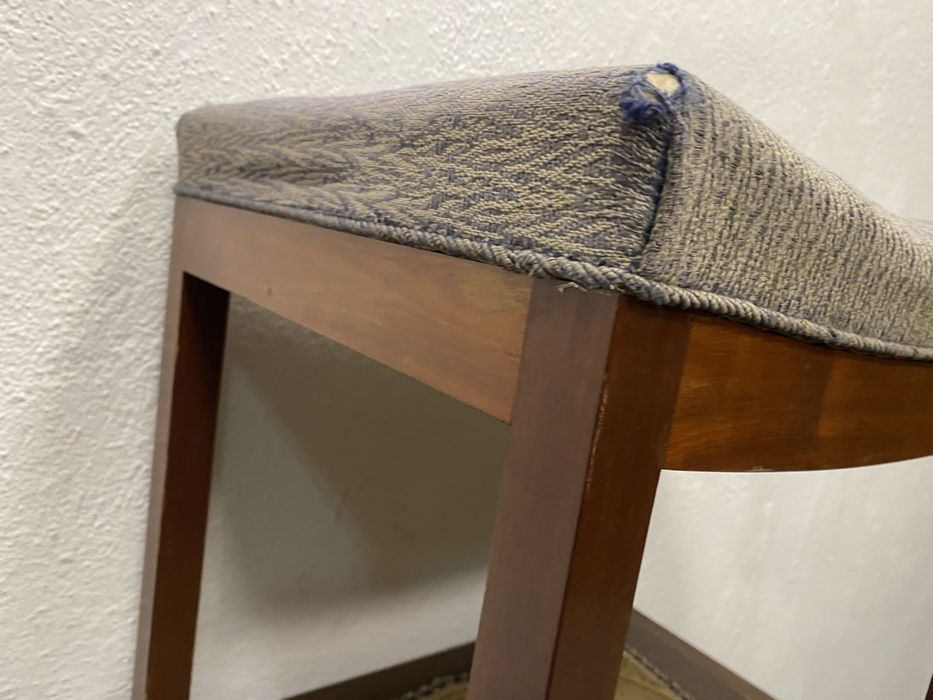 Стар френски стол за пиано табуретка