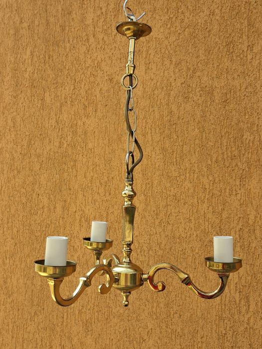Candelabru, lustra alamă