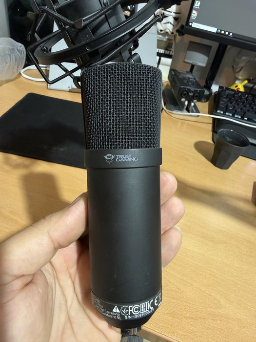 Microfon cu brat Trust Gaming  Emita Plus GXT252 22400