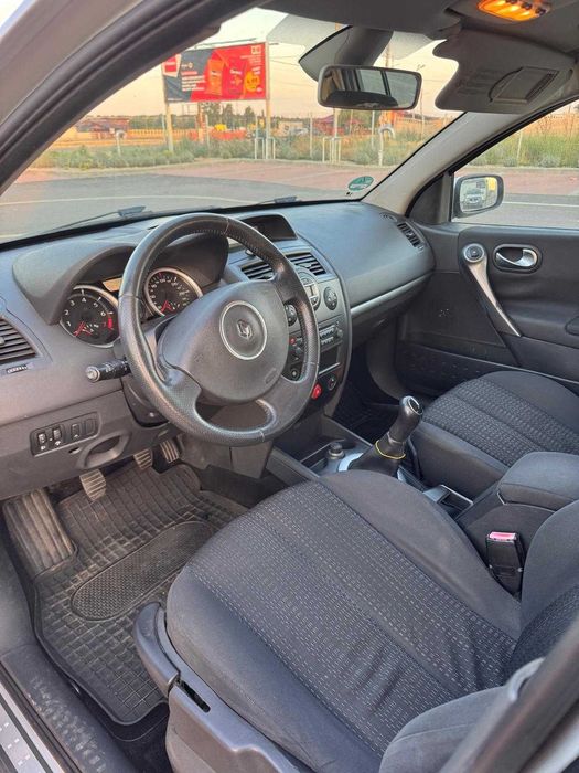 Renault Megane 2 2006  1.6 16v 110 CP • Benzină + GPL Aer condiționat