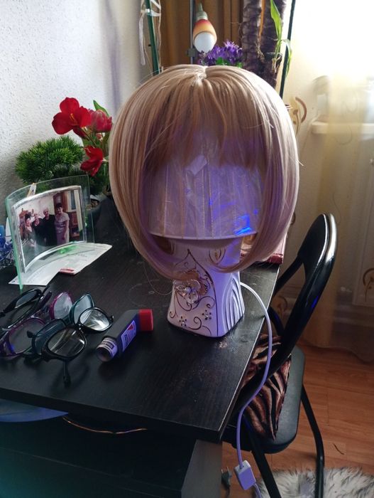 Peruca blond satirat