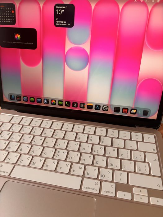 Apple MacBook Neo 13