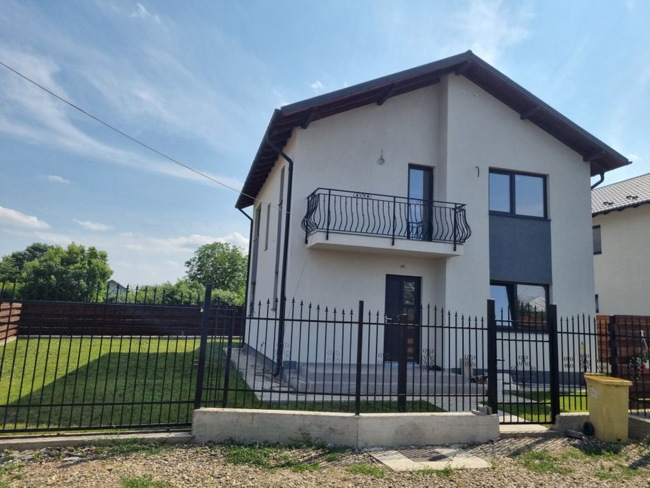 Vila Langa HOTEL CAPITOL P+E la drum Judetean