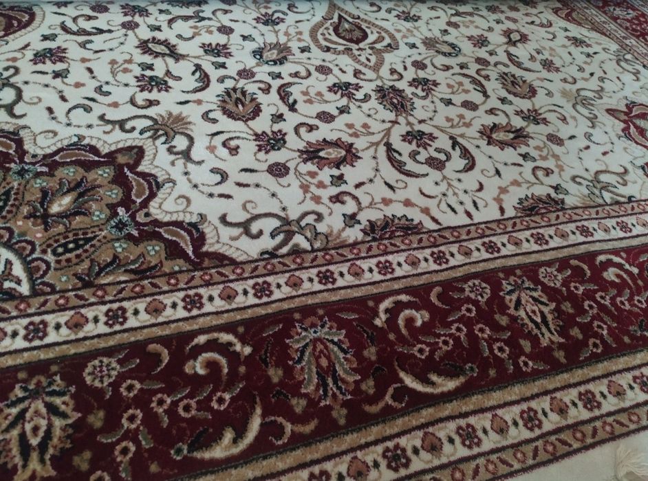 Ковер срочно  продам