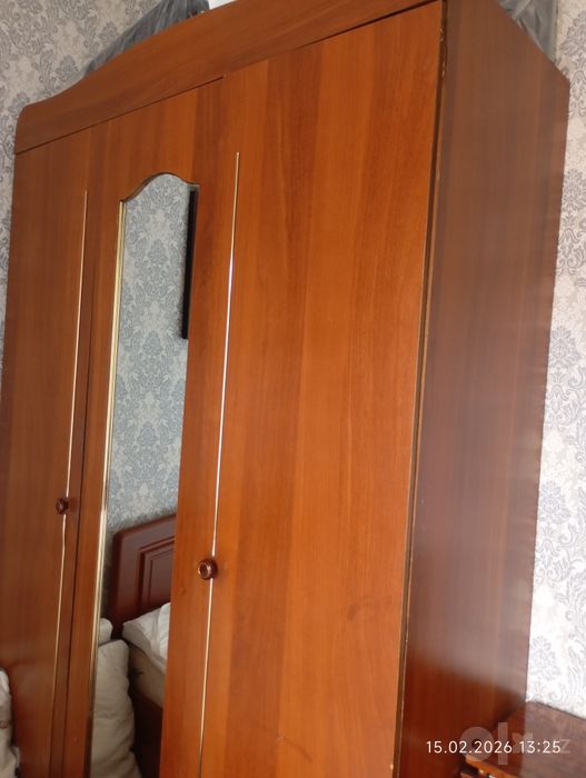 кровать,шифоньер,трюмо