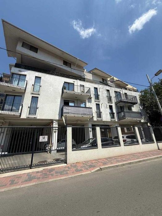 MATEI BASARAB ,UDRISTE , garsoniera cocheta, bloc nou, etaj 3, terasa, centrală