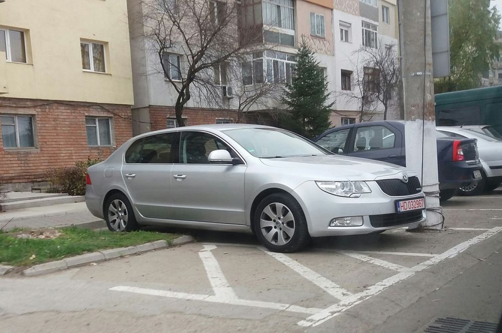 SKODA Superb 2012 — imagine 3