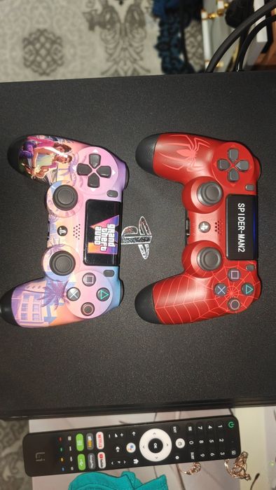 Playstation 4 pro sotiladi 1 tb