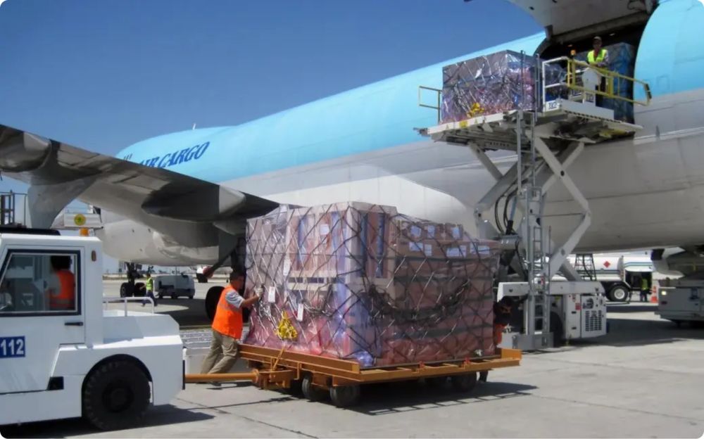 Кедендік брокер/Таможенный брокер