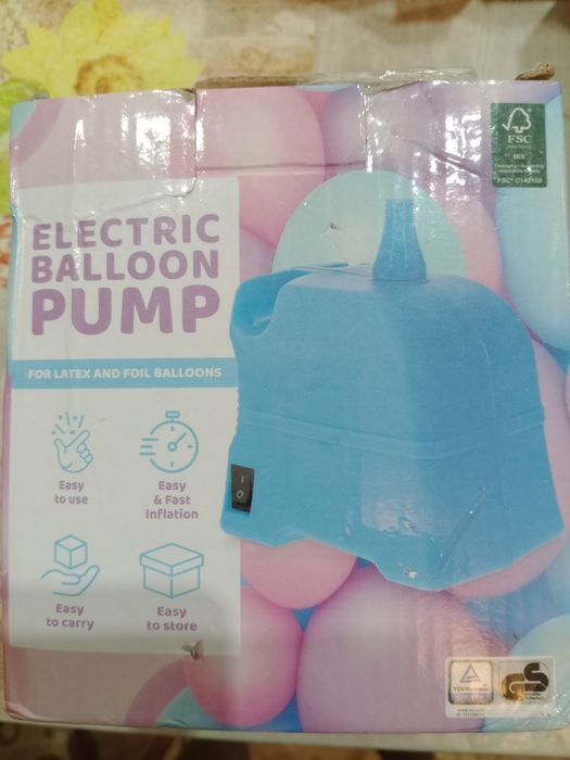 помпа за балони. 
Предназначена е за надуване на латексови и фолиеви б