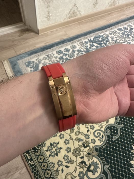 Продам часы наручные