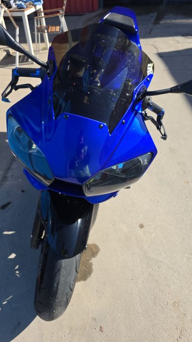 Vând Yamaha  YZF R6