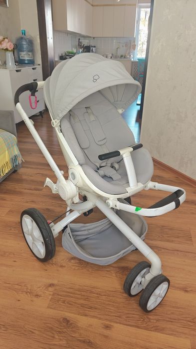 Коляска quinny mood с люлькой