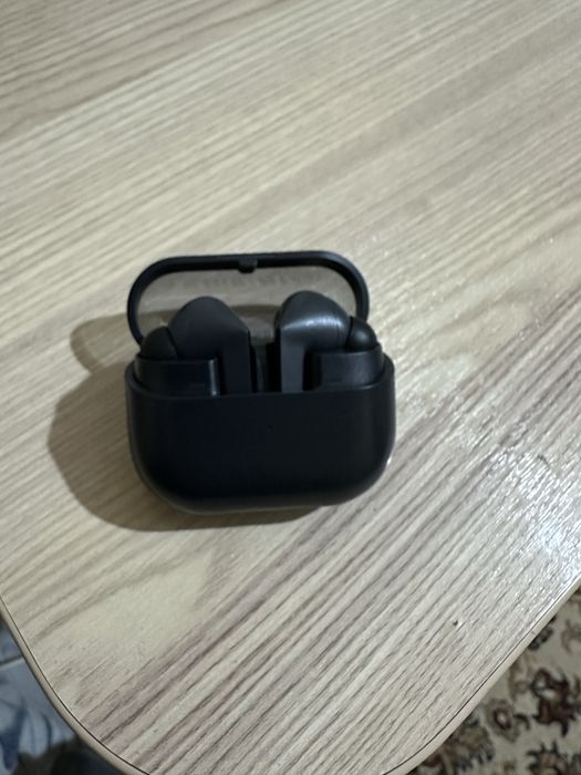 Продам наушники Samsung galaxy buds 3 fe