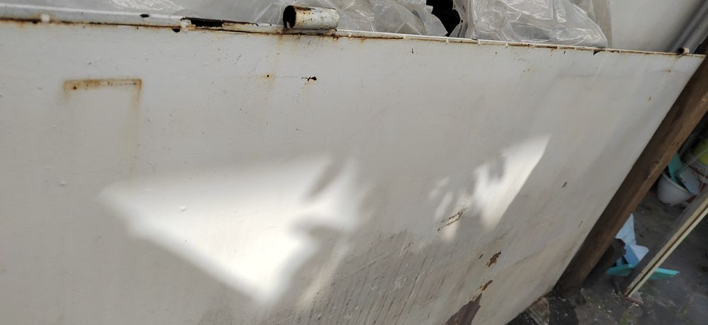 Желязна  врата с каса.     Р-ри   2м./1м.