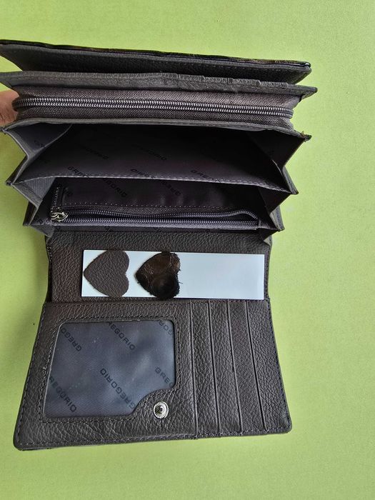 Лачено портмоне с крокодилски принт