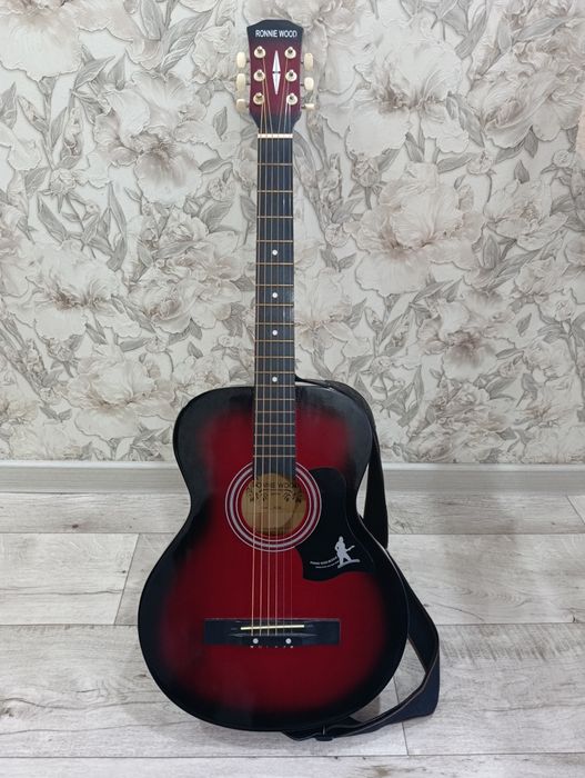 Гитара акустическая