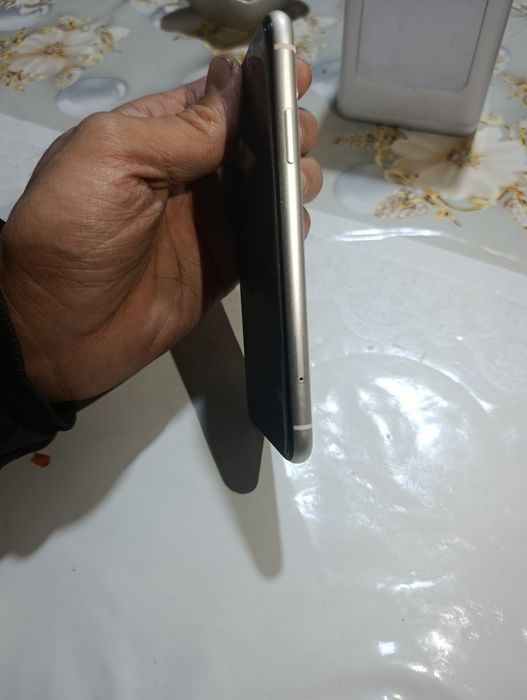 iPhone 11 128 xotira ideyal