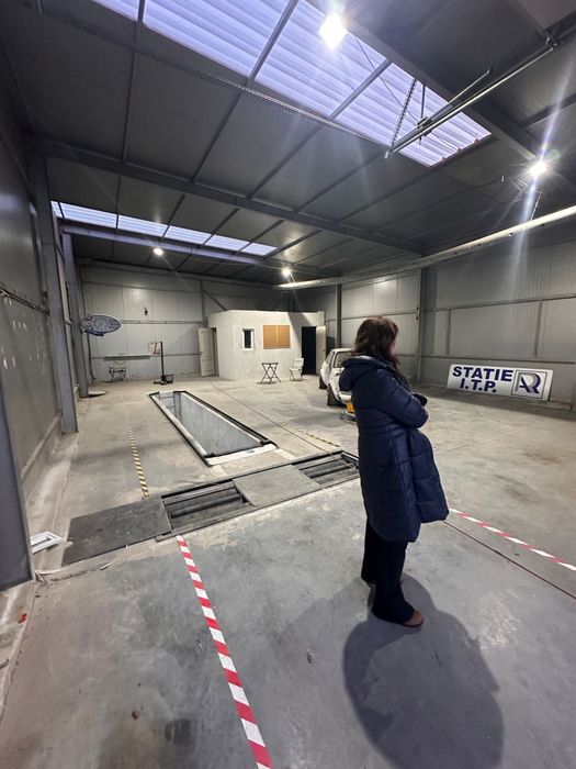 Inchiriez hala 150 m centura nord Craiova ( zona piscina  Melis)