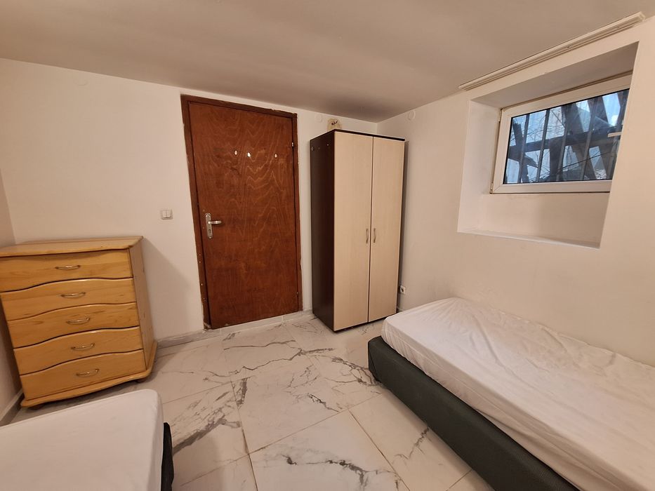 Дава се под наем  в София, Център - 17 кв.м за 209.61 € - Снимка #1