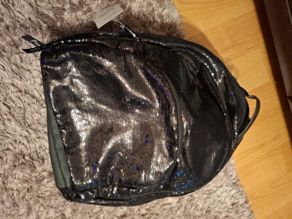 Ghiozdan cu paiete nou