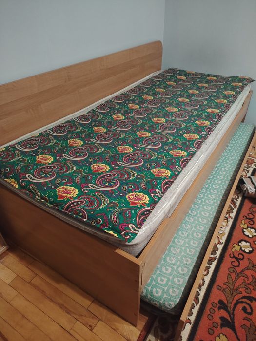 Продам кровать 20000