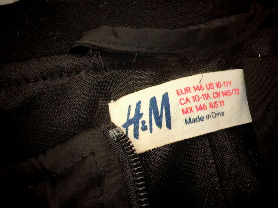 Cardigan H&M vârstă 10-11 ani purtata o data, impecabil